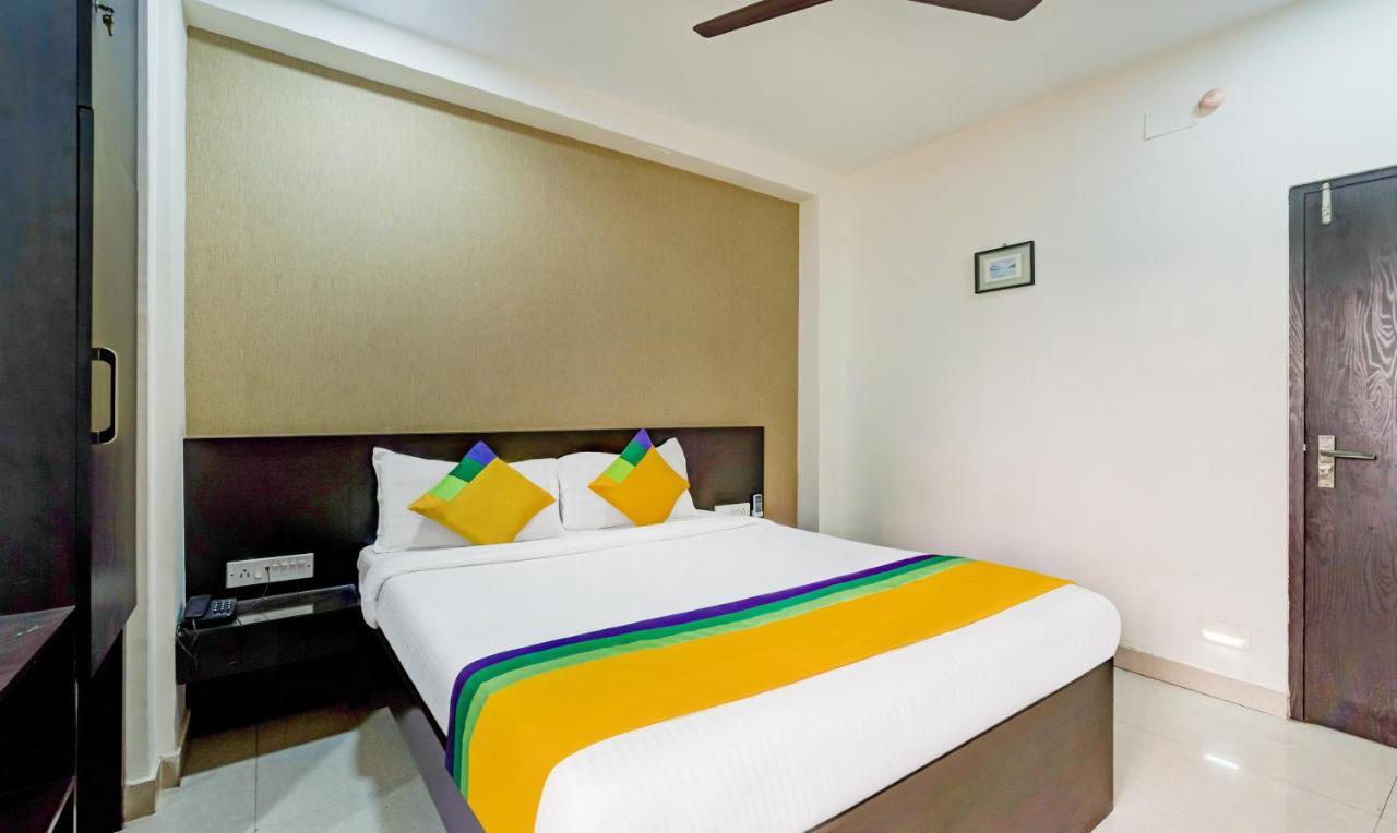 Itsy Hotels Neeranand Plaza Колката Екстер'єр фото