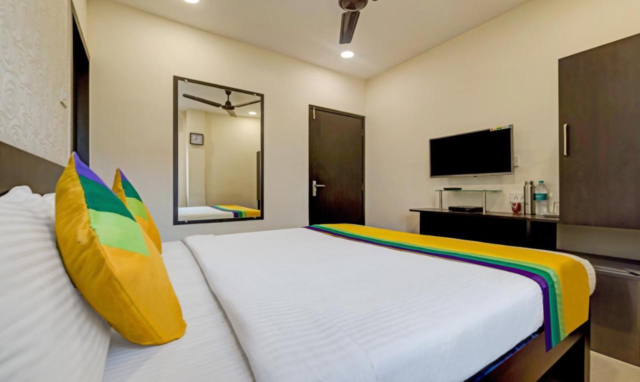 Itsy Hotels Neeranand Plaza Колката Екстер'єр фото