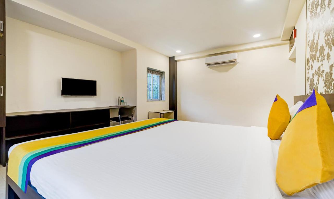 Itsy Hotels Neeranand Plaza Колката Екстер'єр фото