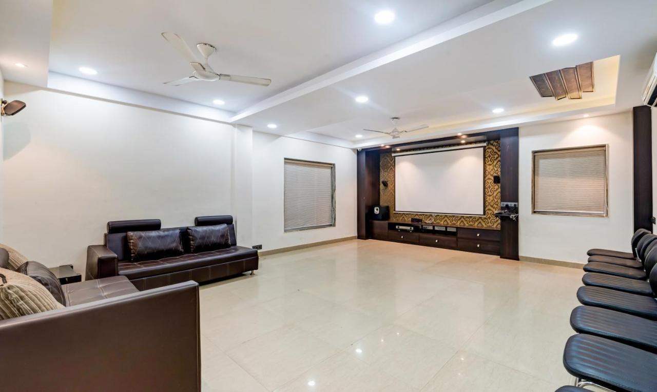 Itsy Hotels Neeranand Plaza Колката Екстер'єр фото