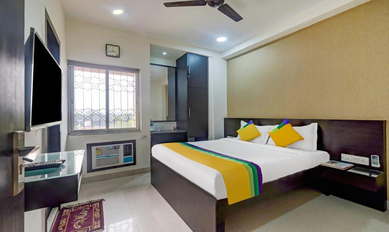 Itsy Hotels Neeranand Plaza Колката Екстер'єр фото